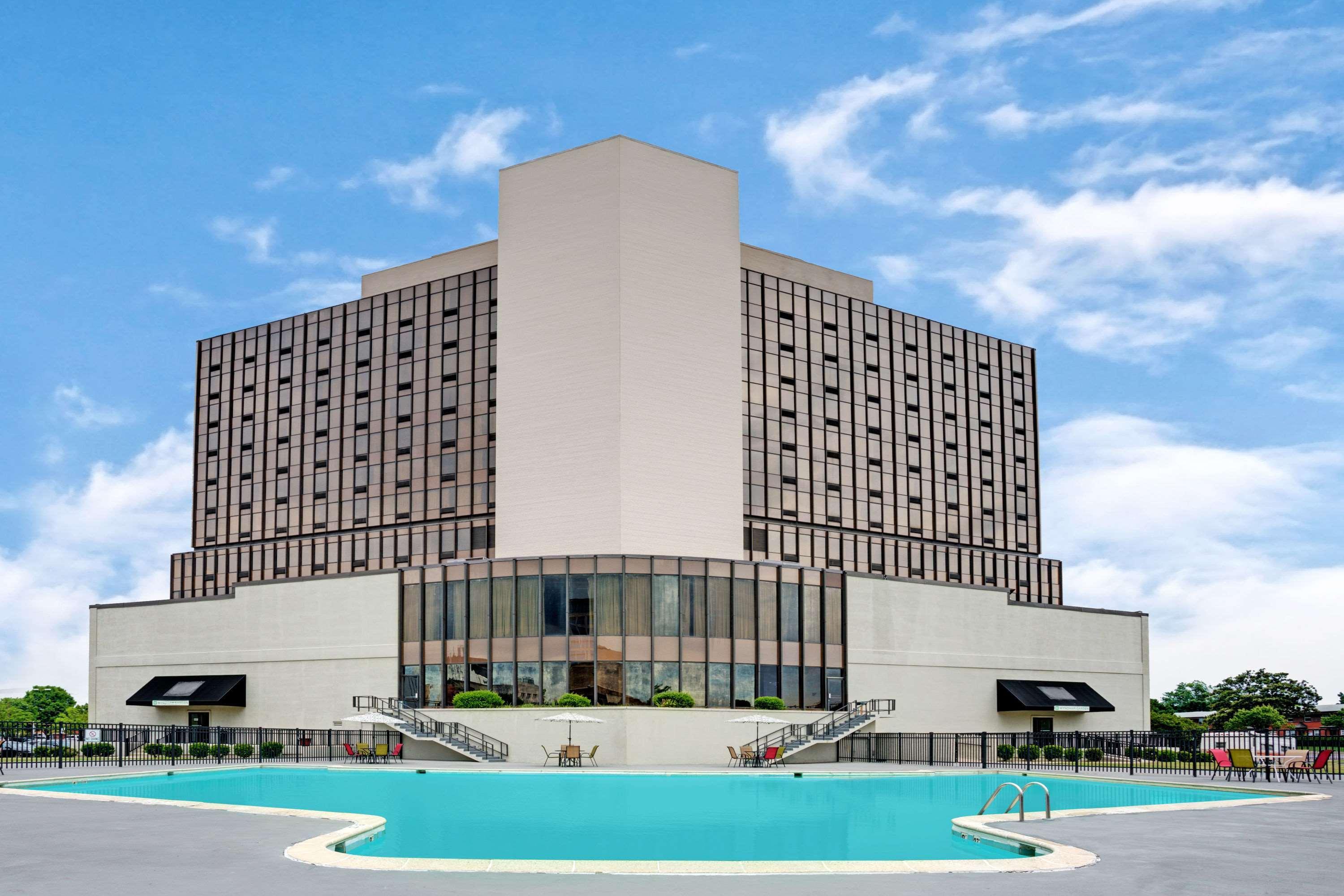 Hotel Wyndham Garden Norfolk Downtown Exterior foto